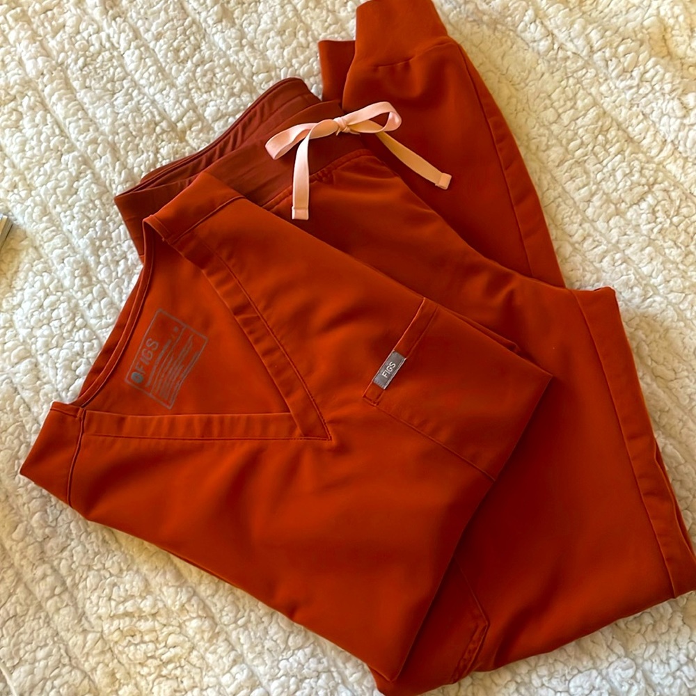 Womens Figs set in Autumn/ medium/medium tall